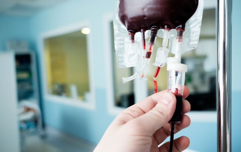 Bluttransfusion im Krankenhaus