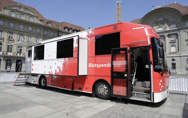 Impressionen von der Blutspendeaktion auf dem Bundesplatz am 10. Juni 2021